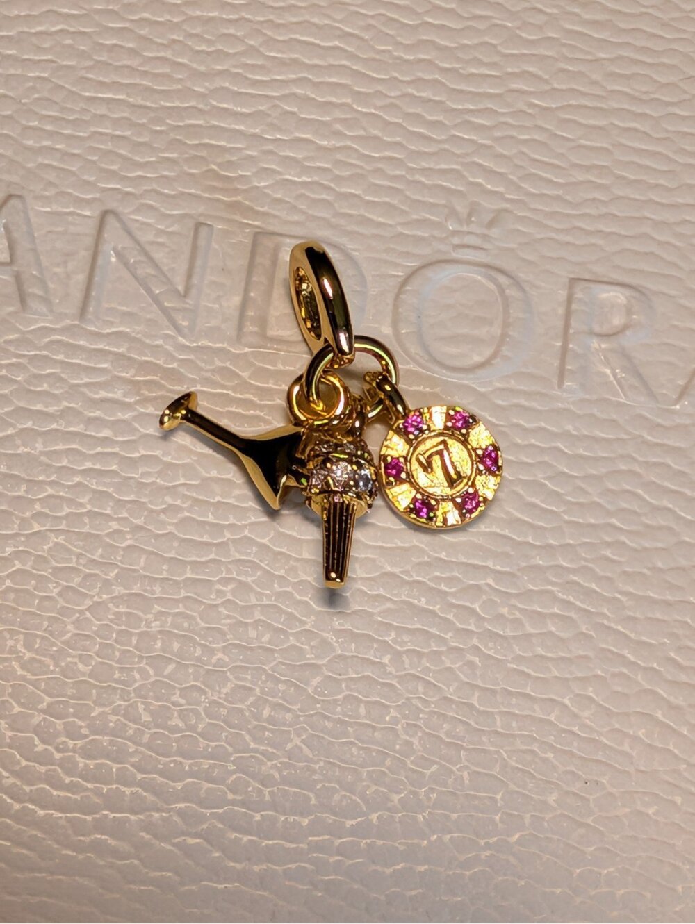 Pandora charm vegas